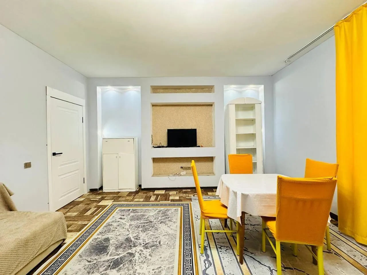Простор Для Большой Семьи И Групп Путешественников Almaty Apartment